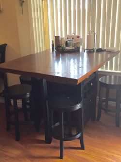 5 piece counter table and stool set