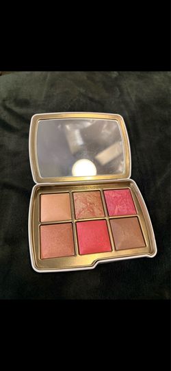 Hourglass palette
