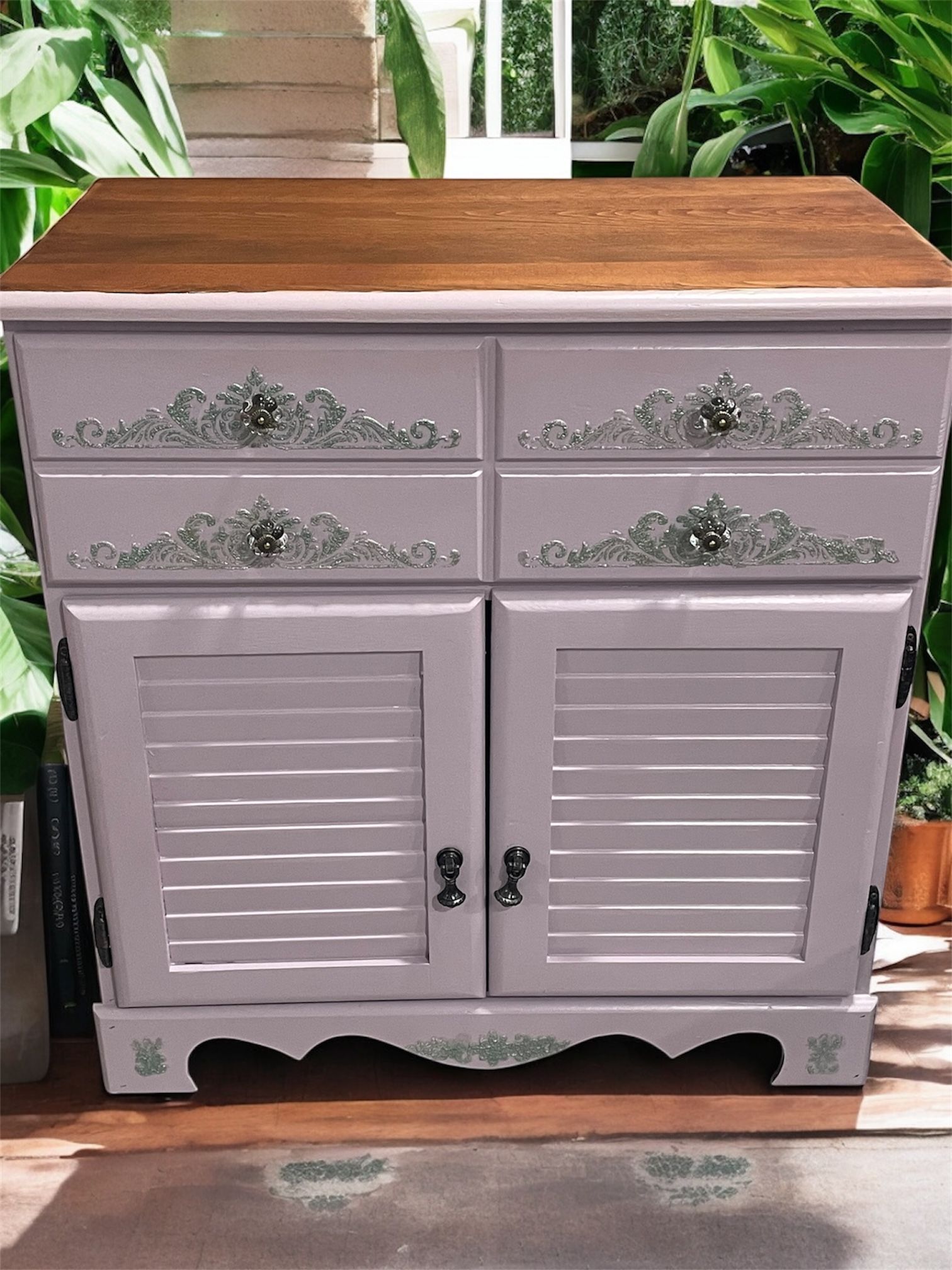Small Cabinet With Storage