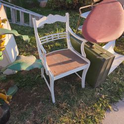 FREE WOODEN CHAIR