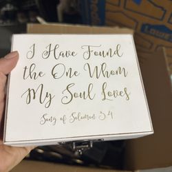 Mr & Mrs Wedding Ring Box
