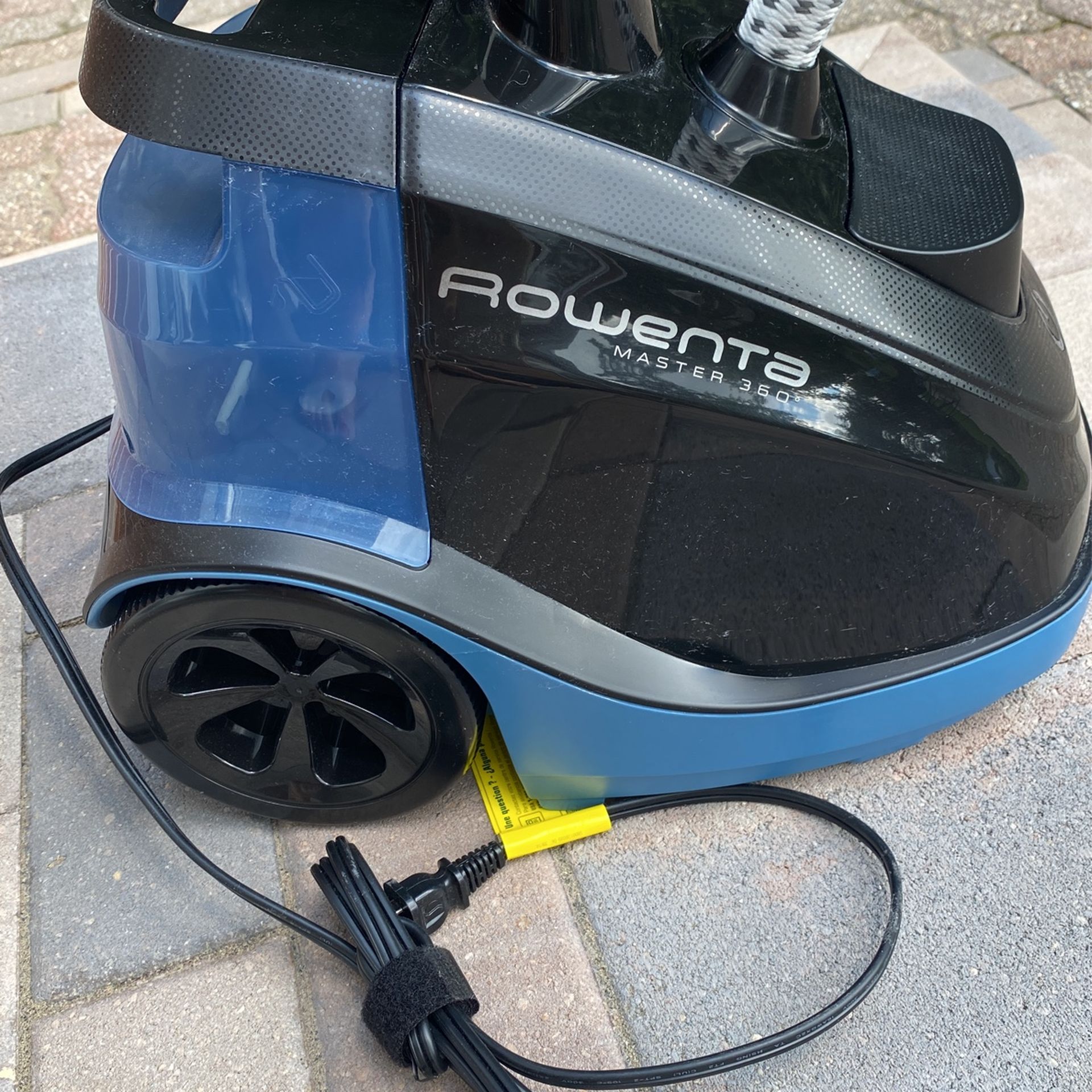 Rowenta Master 360 Full Size Steamer for Clothes with Rotating Hanger