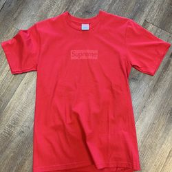 Supreme Red Tonal Box Logo