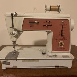 Singer Sewing Machine 626  Works And Several Attachments