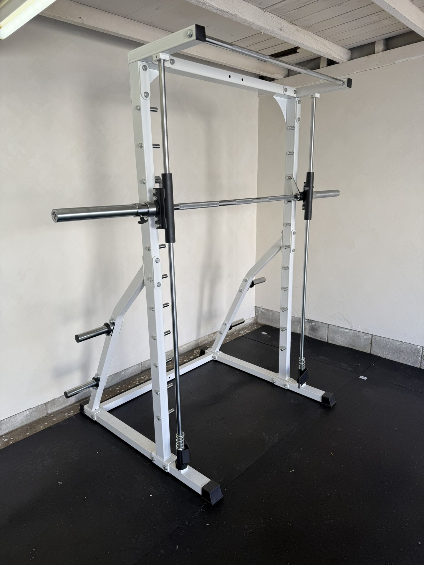 Deltech Smith Machine