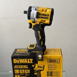 DEWALT ATOMIC 20V MAX Cordless Brushless 1/2 in. Variable Speed Impact Wrench (Tool Only)