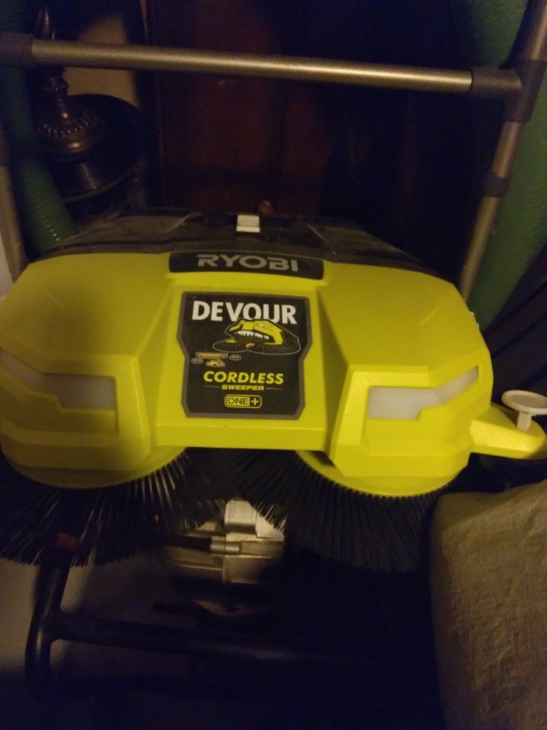Royobi Electric Sweeper