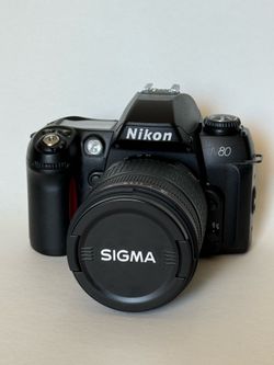 Nikon N80 Film Camera + Sigma 20-200 mm f/3.5-5.6 Lens