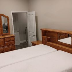 King Bedroom Set with Electric Adjustable Mattresses