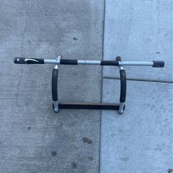 Pull Up Bar