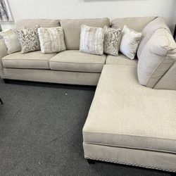 Sectional Sofa With Chaise 