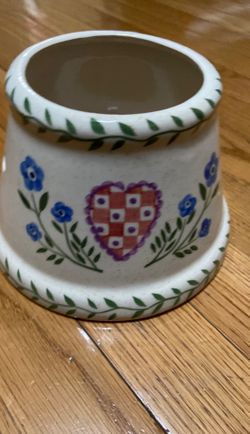 Yankee candle shade. Only shade no jar