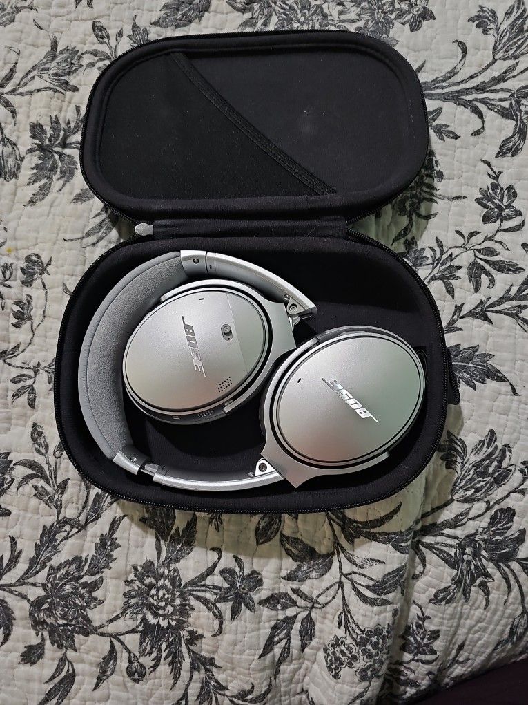 Bose Quiet Comfort 35 Headphones 