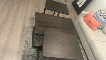 Coffee and end tables set