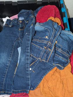 Box of girls clothes 12M -24Months