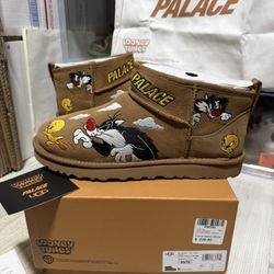 UGG Classic Mini Boot Palace Looney Tunes