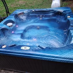 South Seas 848B Hot Tub 240v