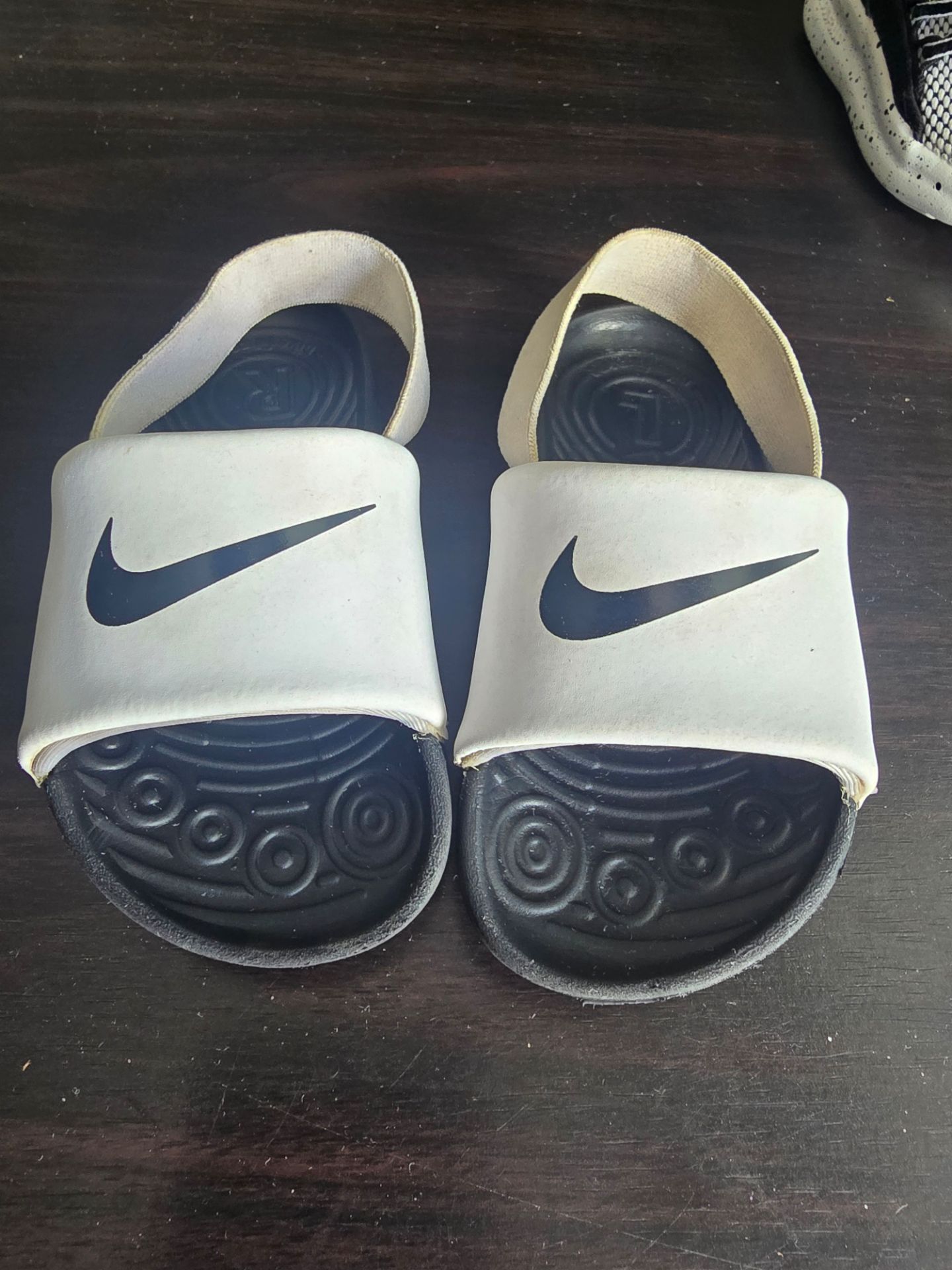 Toddler 8c make offer