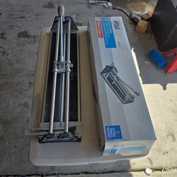 Tile cutter