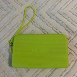 Havaianas Silicone Wristlet Pouch