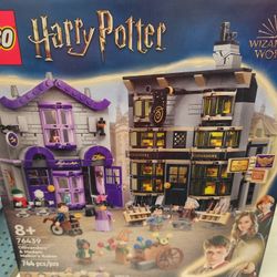 Lego Harry Potter Ollivanders & Madam Malkins Robes Building Set