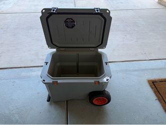 Ozark trail 45 Quart cooler with wheels