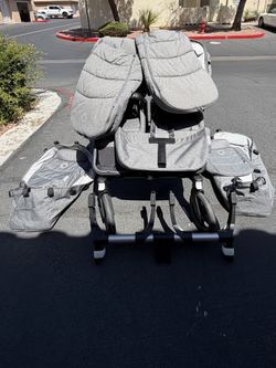Bugaboo Donkey 3 stroller WITH TWIN ATTACHMENTS