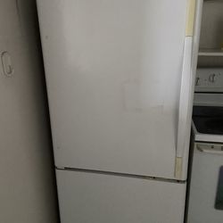 Refrigerator 30 In By 66