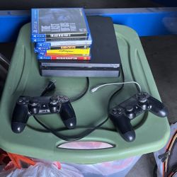 PS4 1TB + Games