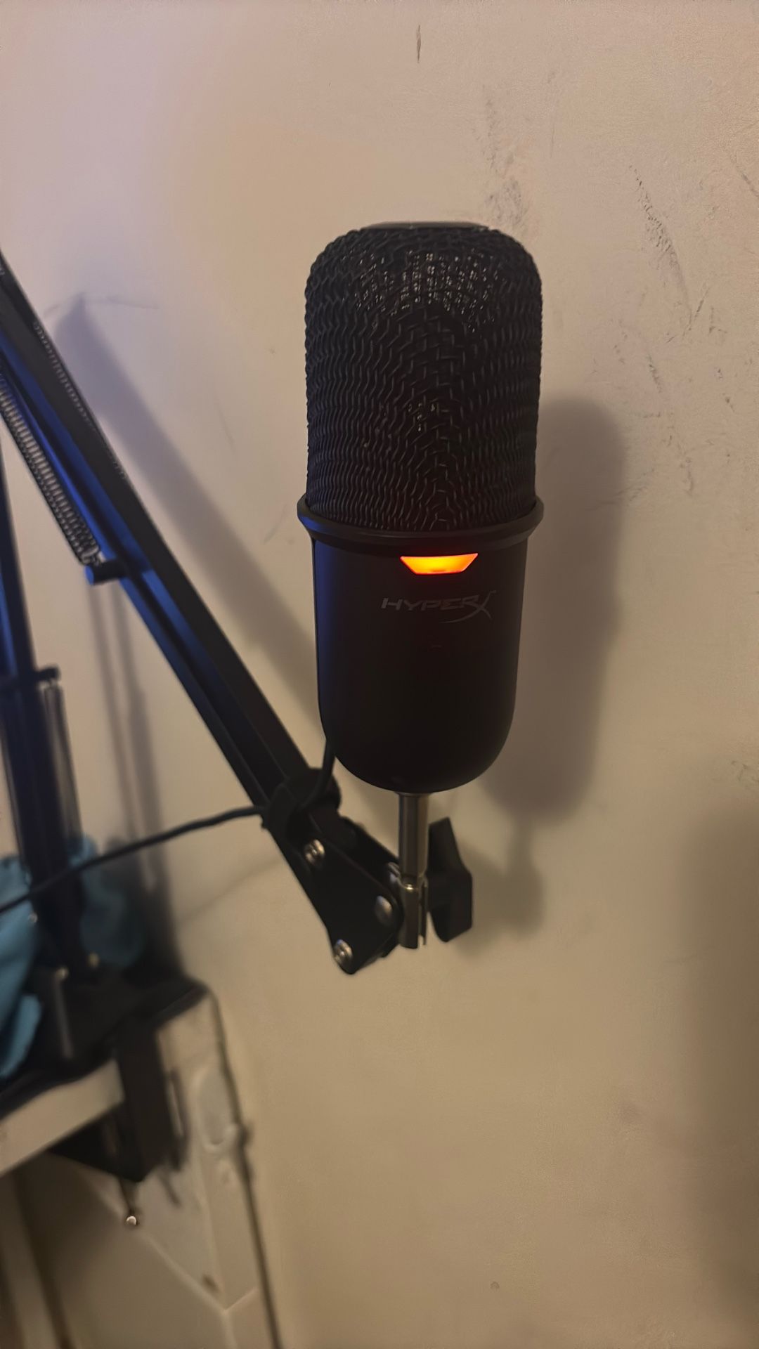 Hyperx Solocast w/ boomarm
