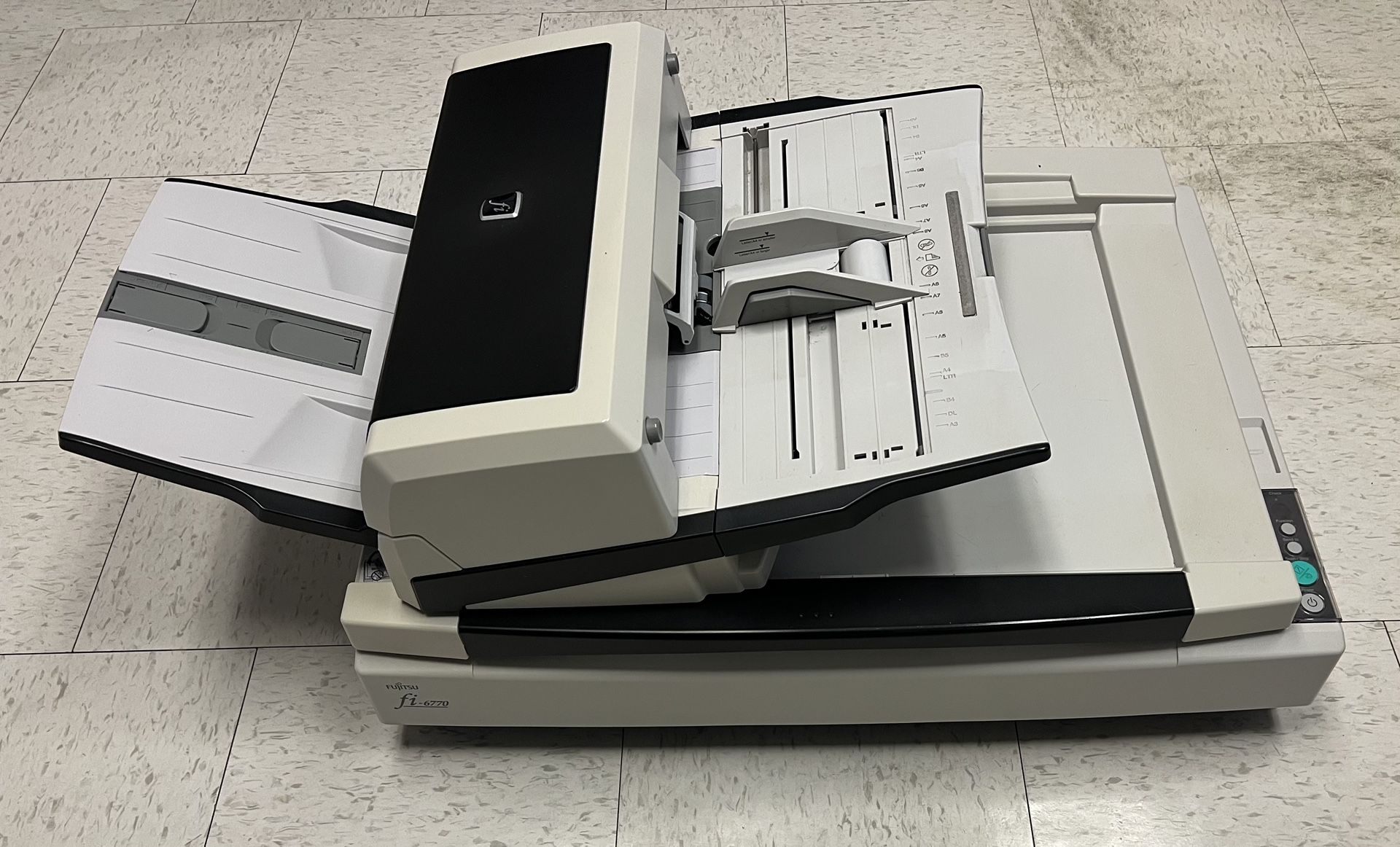 Fujitsu fi 6770 Flatbed Scanner