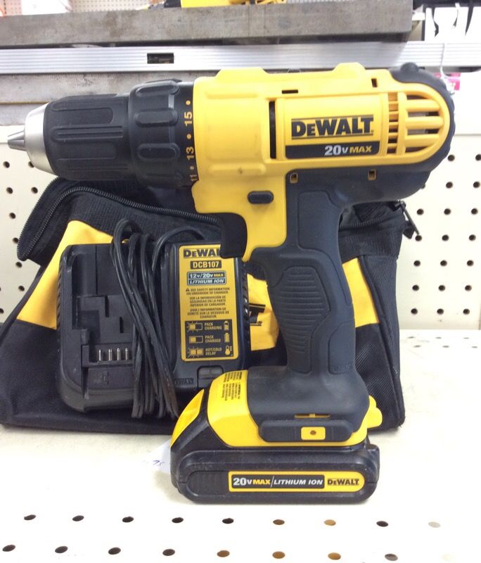 Dewalt dcd771 20v 1/2 inch cordless drill/driver, battery, charger and bag