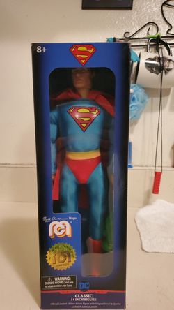 Superman classic 14 inch figure