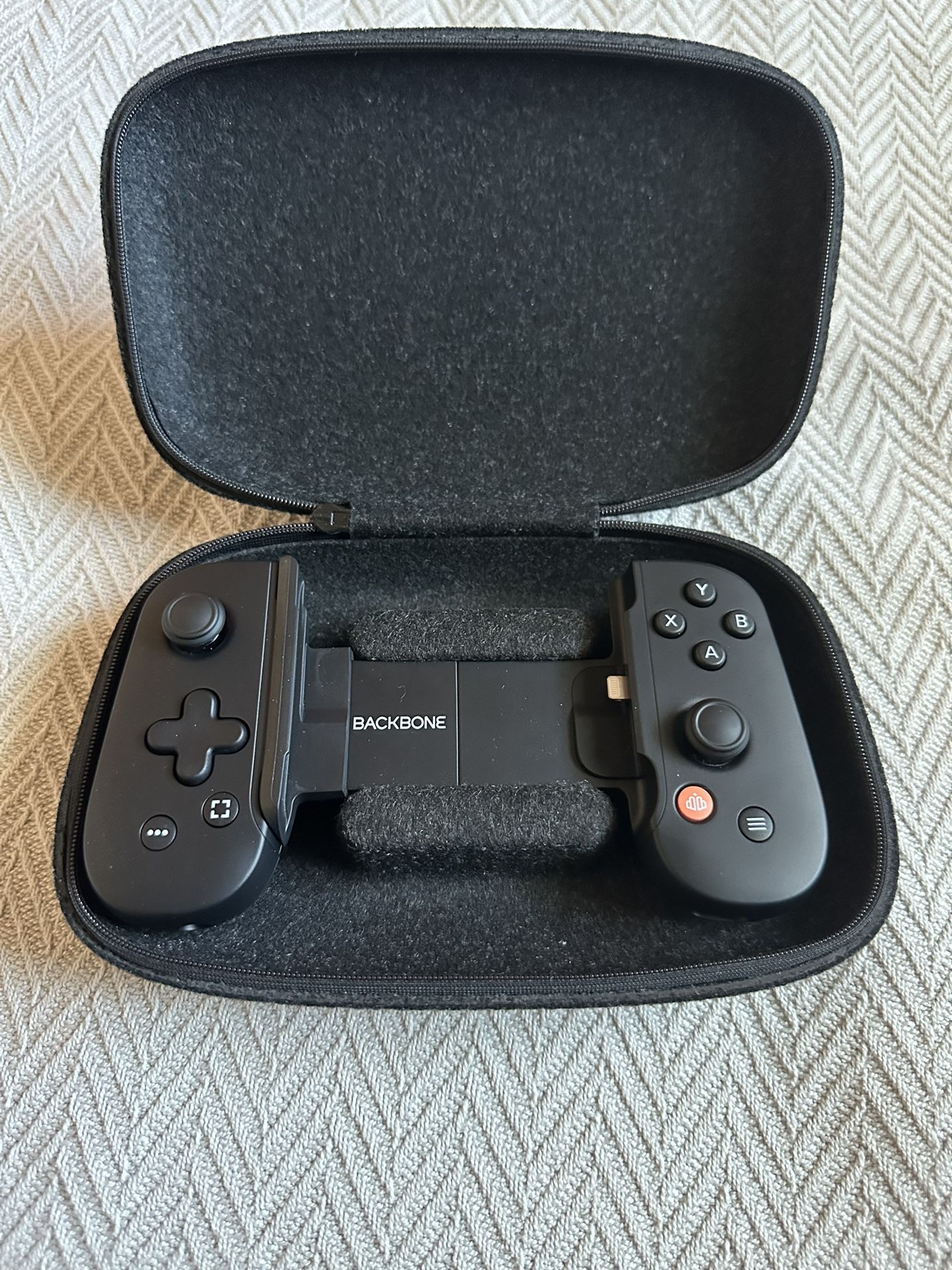 Backbone iPhone Controller w/Official Case 