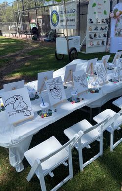Kids painting table