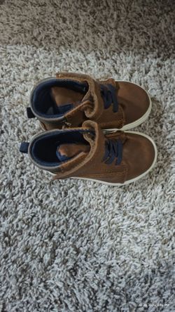 Baby boys shoes sneakers size 4