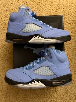 Size 10.5 (Worn once, Damaged box) - Air Jordan 5 retro UNC university blue