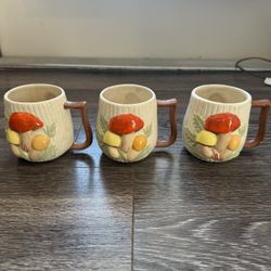 Set Of 3 Vintage Arnel Mushroom Mugs 