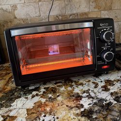 Betty Crocker 2 slice compact toaster oven