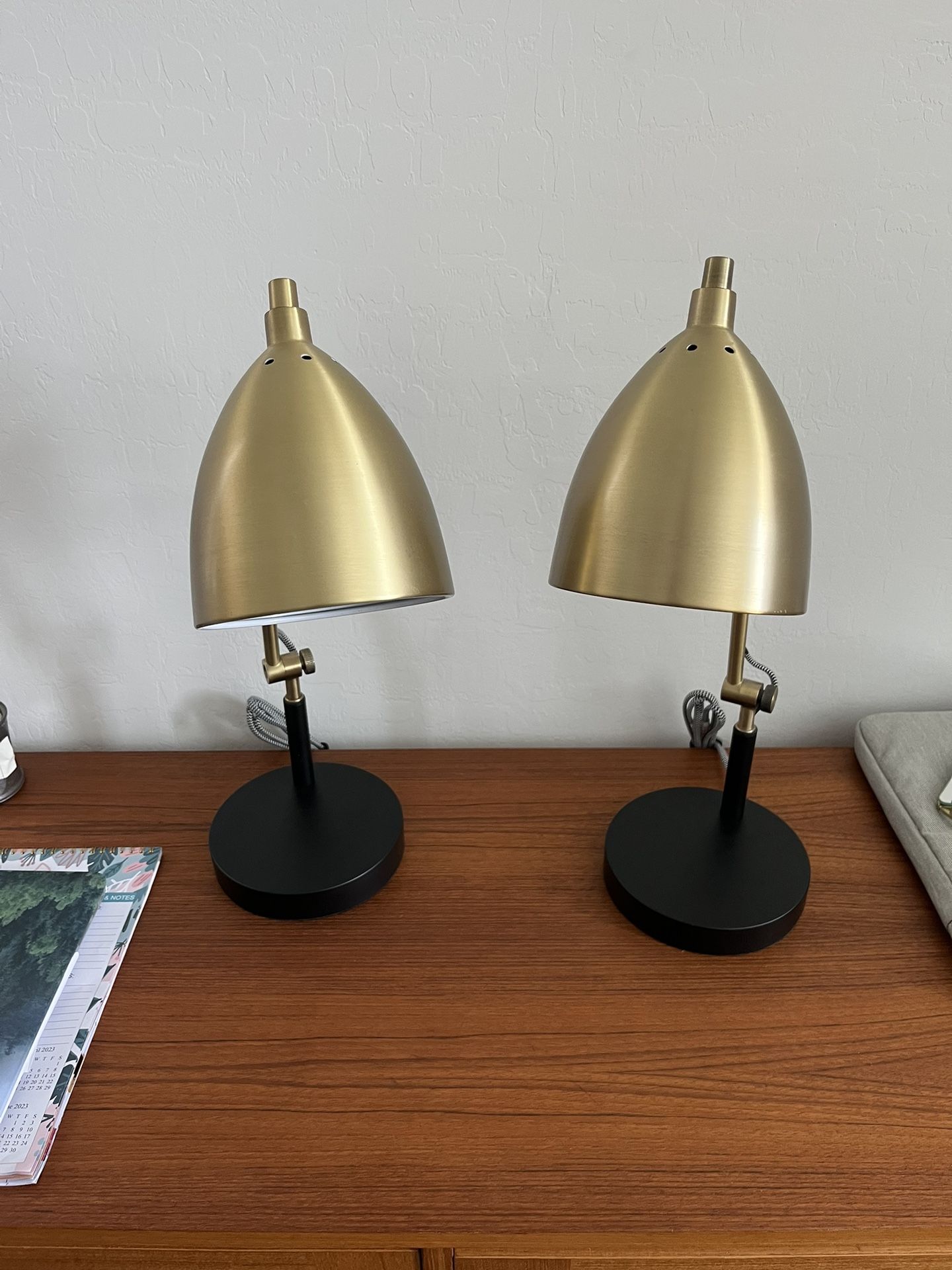 Lamp (Beside Or Desk)