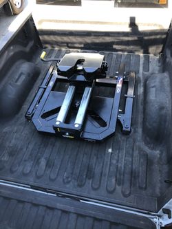 5th hitches available gooseneck