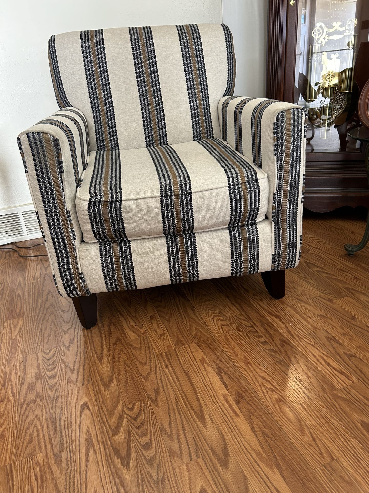 Accent chair. White with blue stripes
