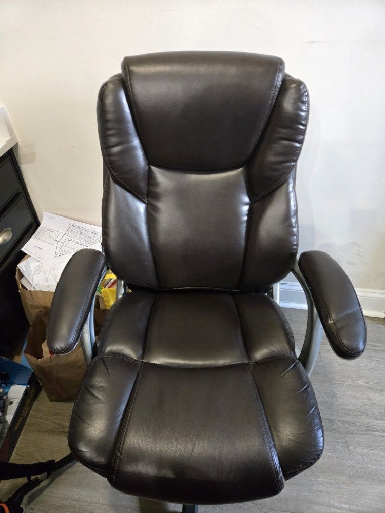 Executive Officemax Chair
