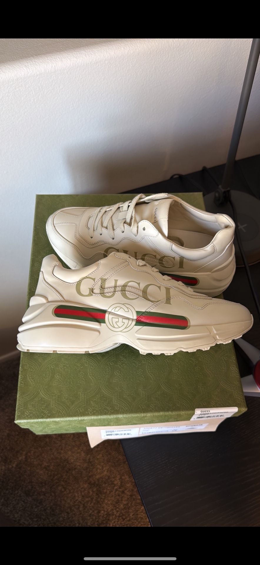 Gucci Authentic Sneakers- Men Size 7 & Women Size 8.5