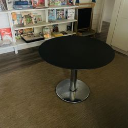 Round Kitchen Table
