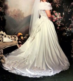 Wedding dress