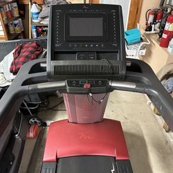 Free Motion Treadmill