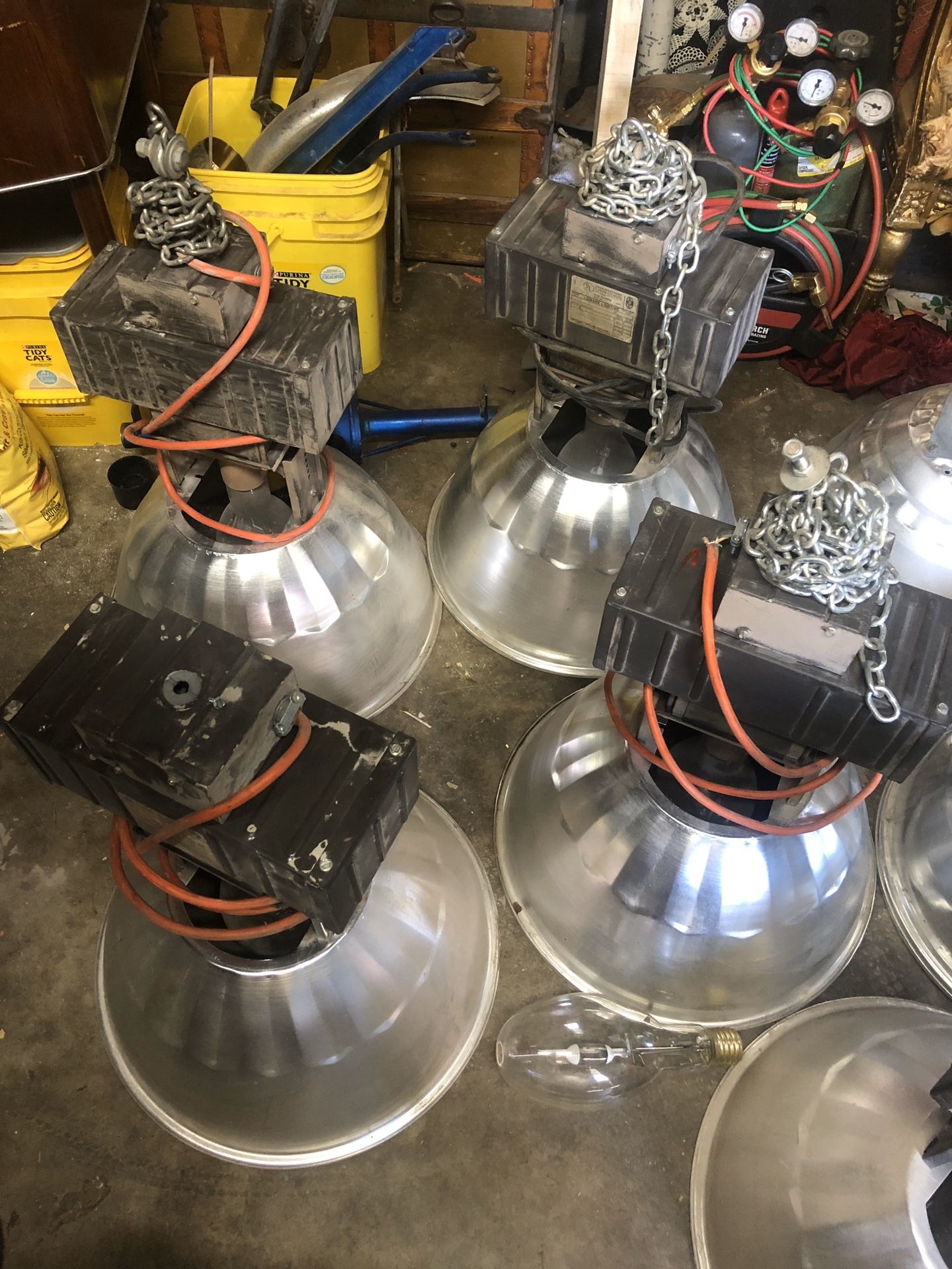 Metal arc lamp ballast fixtures