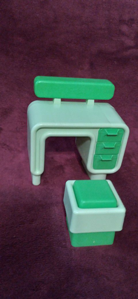 VINTAGE BARBIE DOLL DESK AND STOOL 1970s VERY GOOD CONDITION