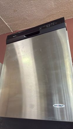Nice like new Whirlpool dishwasher